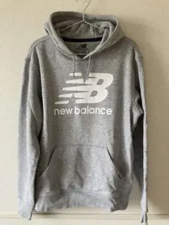 ⭐︎土日限定値引き　New balance 定番人気　パーカーのサムネイル