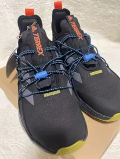 『新品』adidas TERREX VOYAGER 21 CANVAS 255