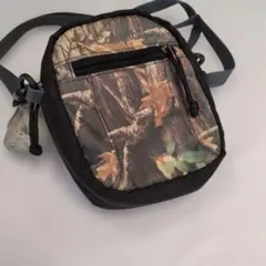 【美品】Columbia カモフラージュ ショルダーバッグ　使用回数わずかのサムネイル