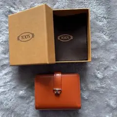 TOD'S トッズ Tタイムレス 二つ折り 財布のサムネイル