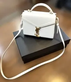 YSL ショルダーバッグ　ホワイト　美品　おまけ付きのサムネイル
