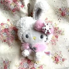 サンリオ　ハローキティ　雪うさぎ　ラムネマスコットホルダー