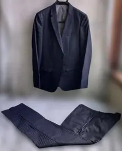 Male&Co. Y5スーツ ダークネイビーxブラック ストライプ 光沢生地