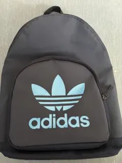adidas リュックのサムネイル