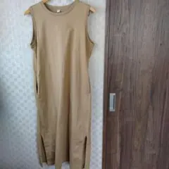 UNIQLO ベージュ ノースリーブ ロングワンピース S