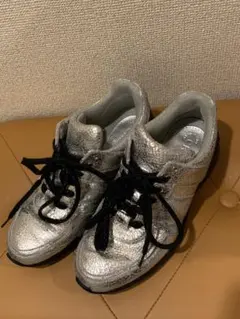 CHANEL シルバー スニーカー39 24.5相当　シャネルのサムネイル