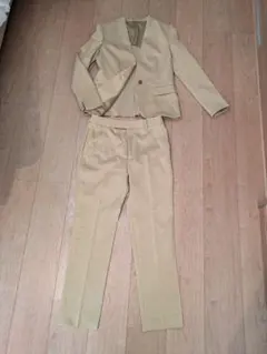 THE　SUIT　COMPANY　ベージュスーツ