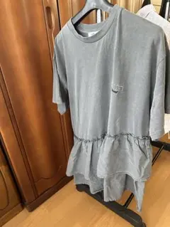 earth music&ecology 半袖Tシャツ フリル グレーのサムネイル