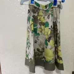 ローラアシュレイ　タックスカート￼￼