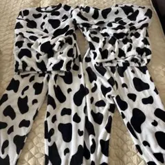 牛柄フリースセットアップパジャマMとL