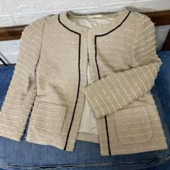 Fredy emue ノーカラージャケット ベージュ