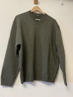 ユニクロC リラックスVネックセーター