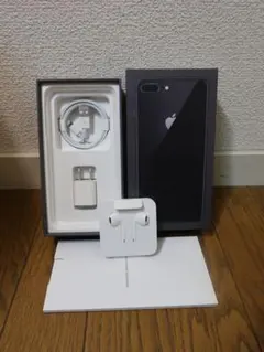 よ*こ様 iPhone8plus イヤホン&充電器&箱セット（本体以外完品）