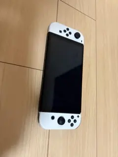 Nintendo switch 有機ELモデル　ホワイト　本体