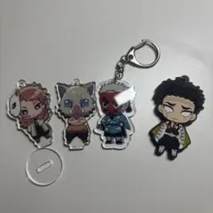 鬼滅の刃　伊之助などアクリルキーホルダー 4個セット