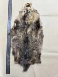 【月初出品特価】オポサム毛皮　リアルファー　登山敷物　 キャンプマット　ラグ