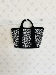 Item thumbnail for item 2121a1d0-4475-493d-932c-20dc057b6d3e