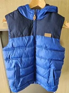 ZARA BOYS 
青 フード付き ダウンベスト 100cm~