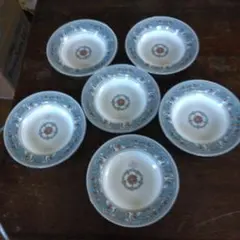 再値下げ…Wedgwood 青色装飾の皿 20cm ス－プ皿　6枚セット，黒壺印