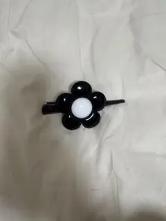 MARY QUANT ヘアクリップ 花モチーフのサムネイル