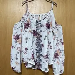 花柄オフショルダートップス　刺繍　レース　肩ひも調節可フラワー総柄