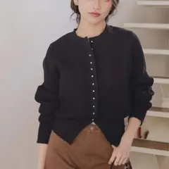 titivate ミニシルバー釦デザインニットカーディガン