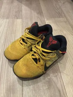 週末限定で値下げしてます！ バスケットボールシューズ　コービーエリート11