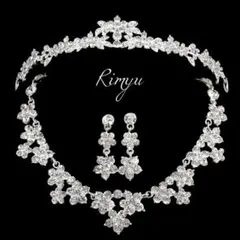 【赤字特価】CZ3点セット　ウェディングティアラ イヤリング ネックレス2