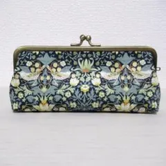 Item thumbnail for item 3f8b877f-8a0e-44a1-9f25-a39540da8283