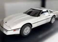 オートアート コルベット C4 1/18 ホワイトのサムネイル