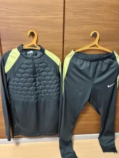ナイキ　サッカーウェア　（M）