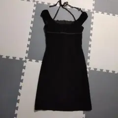 黒のベルベットノースリーブワンピース