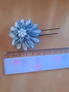 淡い緑と白の花飾り かんざし