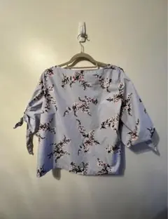 H&M 花柄　トップス