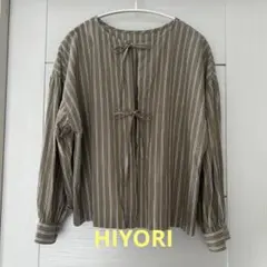 HIYORI ヒヨリ　ストライプ柄 フロントリボン 長袖ブラウス