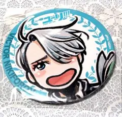 久保ミツロウ展　缶バッジ ユーリ!!! on ICE 久保ミツロウ展 缶バッジ 久保ミツロウ展