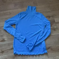 coca タートルネック