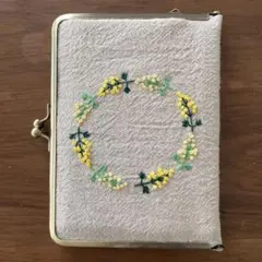 がま口型ハンドメイド ミモザリース柄刺繍 文庫本ブックカバー マルチ手帳ケース