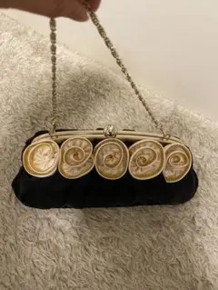 Item thumbnail for item e06f21a5-de06-43e4-ae76-4cdbc0826822