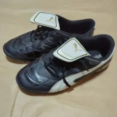 最終値下げ！Puma フットサルシューズ ブラック/ホワイト