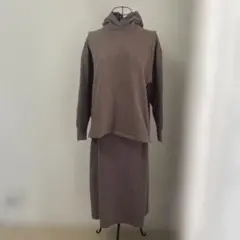 【UNTITLED】フード付きトップス スカート セットアップ