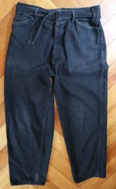 comoli 23aw ベルテッドデニムパンツ ブラック　サイズ1のサムネイル
