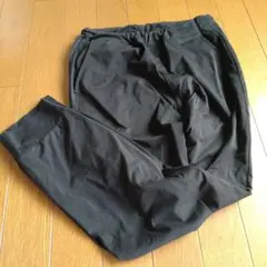 ユニクロ　160センチ　黒ジャージ