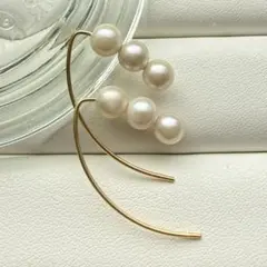 あこや真珠 小振り　5ミリ台　3連　ピアス　SV925 ロングフック テリ良品