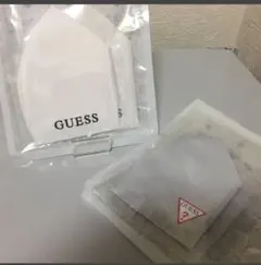 未使用2個セット　ゲス　GUESS マスク グレー　ホワイト 2枚入のサムネイル