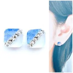 ブルー×ホワイトバイカラー7mmスクエアピアス/イヤリング　再販