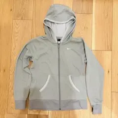 ナイキ 速乾 ドライフィット　パーカー