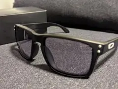 【美品】OAKLEY オークリー　Holbrook ホルブルック