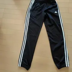 adidas 3本ライン ブラックジャージパンツ 160