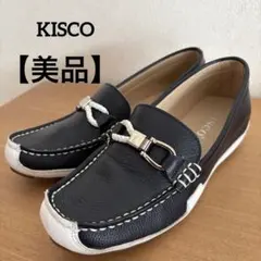 ✨美品✨KISCO（キスコ） 【本革】金具飾り付モカシンインヒールパンプスのサムネイル